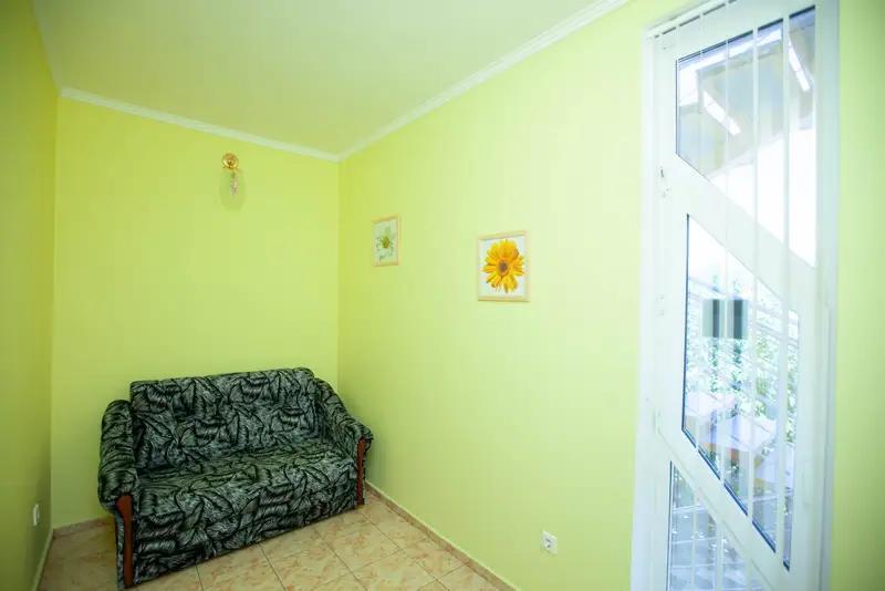 Номер с диваном на 1 этаже